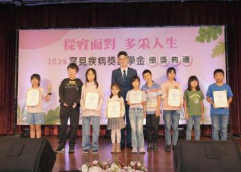 罕病之路不孤單 曾信豪帶領 E電商深入照護第一線 讓理解與補助成為罕病家庭最強後盾