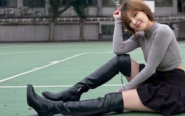 孟子孫女太犯規！孟慶而校園一幕掀暴動 近百萬人搶看喊：老師我要旁聽