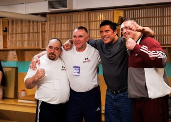 《重擊人生》私密拍攝手法驚豔諾蘭 A24影迷必收限定特典公開