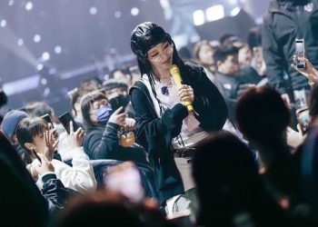 「灶咖女團」成員北高成功開唱 超過三小時寵粉演出 25首歌曲火力全開