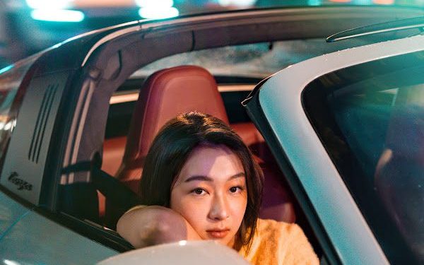 〈臺大的垃圾〉爆紅！CClaire 馬愷伶首度露臉拍 MV 正式宣告音樂人新身分