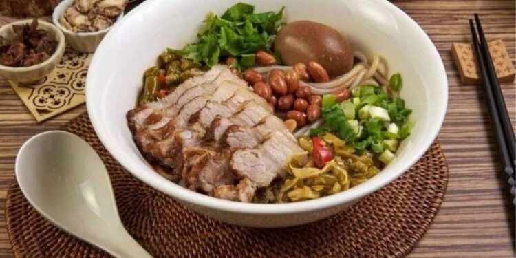 西門桂林米粉/螺螄粉/酸辣粉 慢火熬製湯頭溫潤飄香 鮮辣酸爽