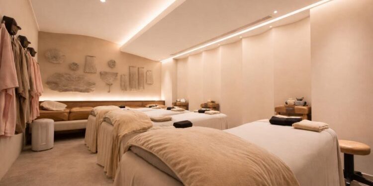 高雄新興區SPA芳療 全身精油按摩＋熱石療程 深夜也能安排放鬆