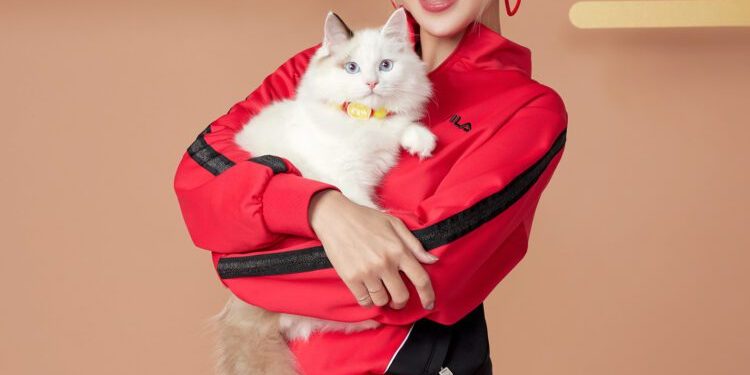 FILA 新年不只穿紅 更把羅馬假期穿進早春日常