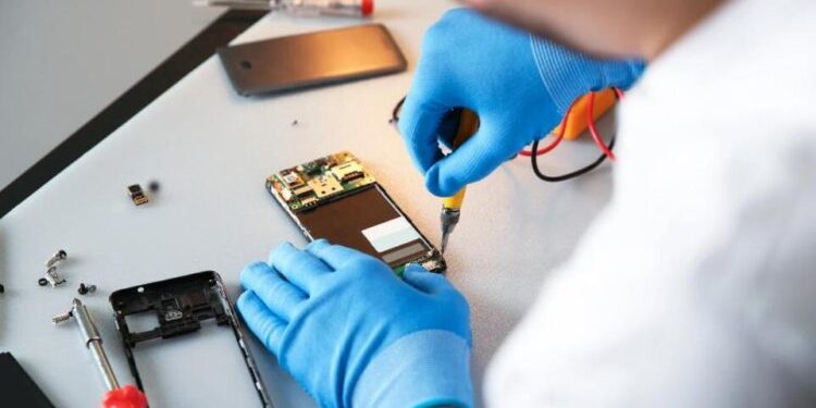 台東手機換電池推薦 快速更換＋保固服務 在地維修更安心