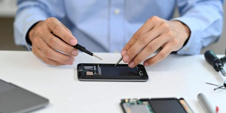 新竹東區手機維修 二手機買賣+維修 流程透明更安心