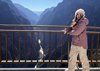 林莎接下《大陸尋奇》主持棒 登海拔四千公尺錄外景 坦言很考驗體力