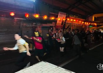 密室逃脫節目瞬間成「萬人大逃殺」陳漢典帶頭狂奔驚喊「大家都瘋了」