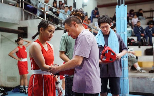 大I人林怡婷為《恨女的逆襲》「變臉」造勢 街頭瘋狂拉客