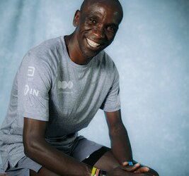 基普喬格新征程搭檔華為，專業跑表賽道迎來超級玩家