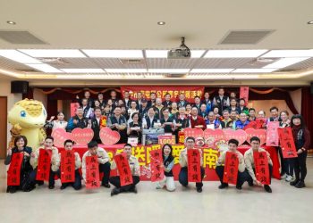 南屯寒冬送暖 公所串聯宮廟里長接力傳愛 年菜物資直送弱勢家戶