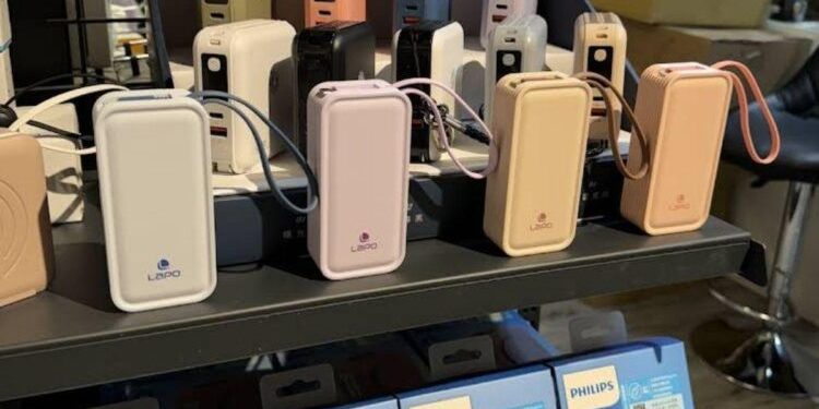 拒絕廉價線材損害電池 新莊3C用品店以汽車級標準把關手機配件