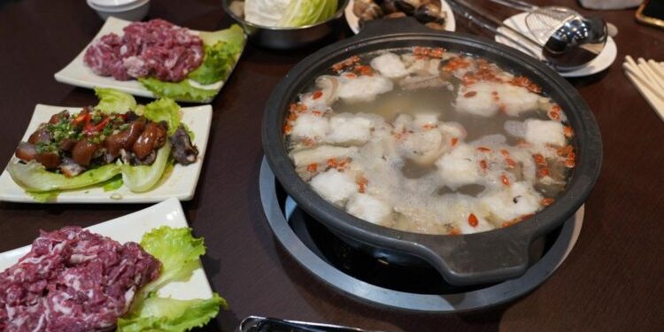 台中北屯羊肉爐新風格 蔬菜湯底溫體羊 清甜鮮嫩成話題