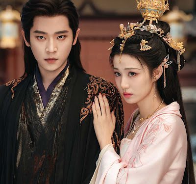 《成何體統》「魚蛋CP」戲外摟腰!丞磊反串妖妃撲進王楚然懷裡粉紅泡泡爆棚