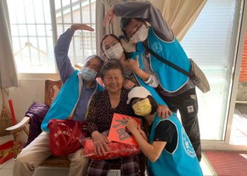 與善同行展望協會推動關懷送暖 結合反詐宣導守護弱勢家庭