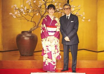 田中千繪攜手父親田中東尼來台 父女同台展演平安時代十二單衣