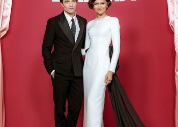 千黛亞、羅伯派汀森巴黎宣傳《抓馬戀人》 湯姆霍蘭德浪漫愛相隨