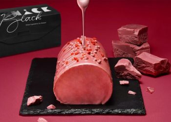 亞尼克母親節獻寶石級饗宴 「紅寶石巧克力脆皮生乳捲」奢華登場