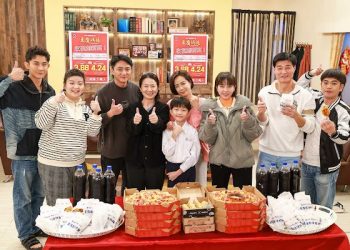 《豆腐媽媽》收視再破紀錄 陳仙梅「下跪道歉」 竟遭「老公」藍葦華逼退群組