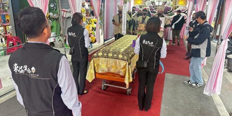 屏東專業葬儀服務指南 透明化報價與客製化法事 讓道別充滿溫度