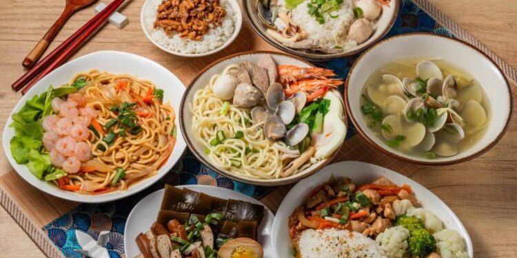 基隆好吃炒麵推薦 韓式醬香融合鮮美海味 好來客小盛一碗炒出人情味