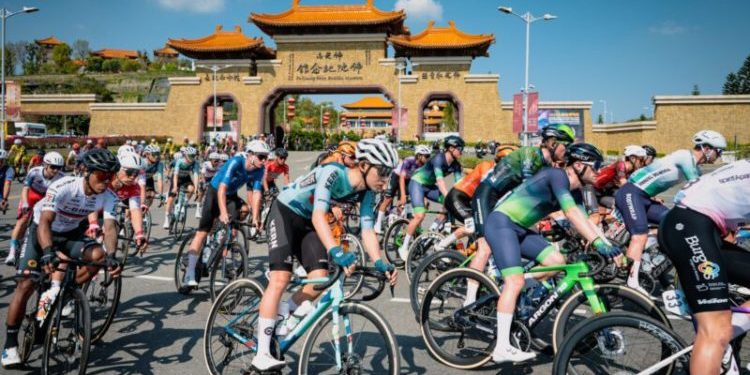 2026國際自由車環台賽高雄站登場 張家興副秘書長歡迎各國選手感受高雄之美