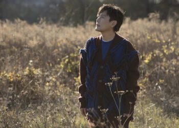 張信哲〈萬語千言〉MV變油畫！致敬梵谷神級特效 法國拍攝美到封神