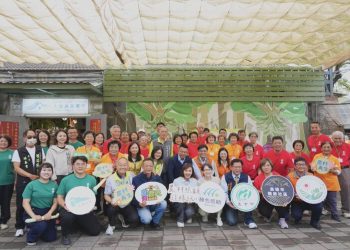 蕭美琴副總統訪視高雄市糖廠社區 關懷農村長者在地安老 肯定農村社區綠色照顧成果