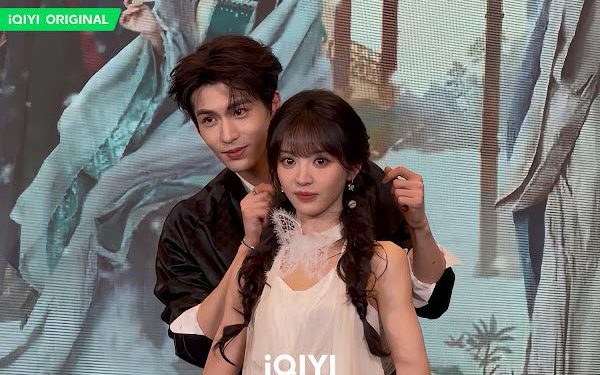 《逐玉》見面會 張凌赫現場示範「哄妻」 與田曦薇重現名場面、跳舞寵粉甜翻