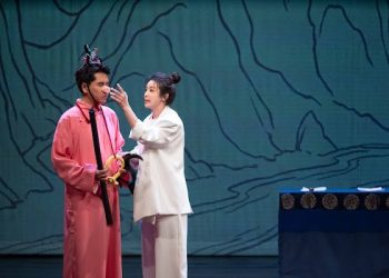 賴雅妍豁出去！為挺王傳一竟戴「豬鼻子」扮八戒笑翻全場