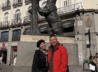 錦雯飛西班牙散心充電　揭「搭飛機上班」領隊真實面