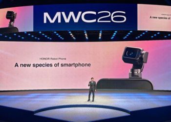 榮耀CEO亮相MWC 2026主舞台，Robot Phone憑創新與智能融合備受讚譽