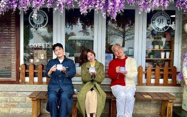 王瞳化身「迷霧仙女」現身嘉義瑞里 開箱樹屋民宿嚇傻：老闆少算一個0？