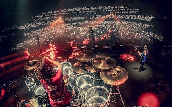 與近7萬名歌迷見證20週年歷史一刻 日本搖滾天團 ONE OK ROCK 首登臺北大巨蛋開唱