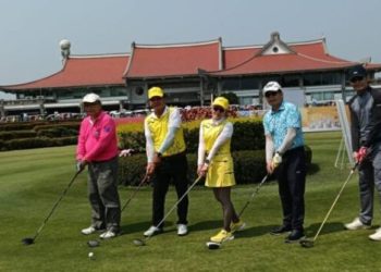 亞洲高協「慈善公益盃」好手為公益揮桿 兒童節前夕捐贈40萬助學童