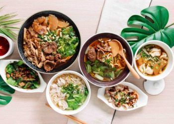 南投埔里牛肉麵店 選用板腱牛肉慢燉五小時 與眾不同清燉路線