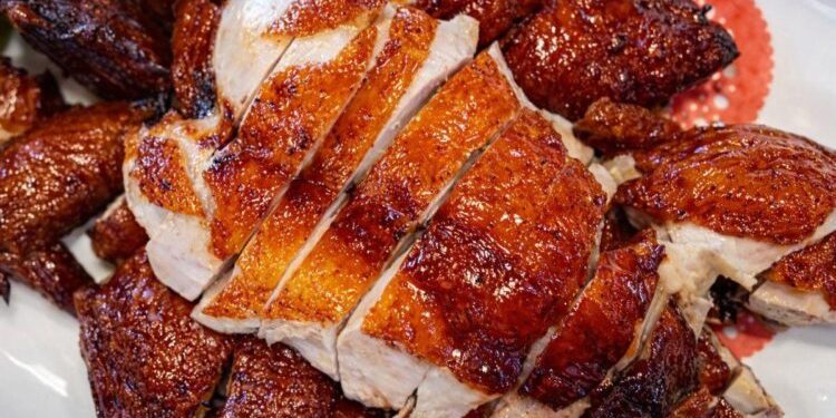 宜蘭市家庭聚餐 人氣好評琥珀脆皮雞 現撈海鮮超值合菜