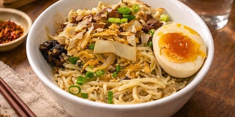 北斗美食新指標 隱身彰化文青小吃店 皮蛋打拋豬拌麵驚艷味蕾