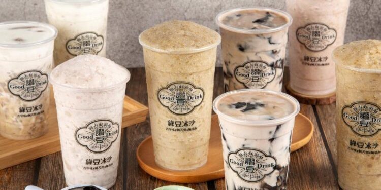 雙北綠豆冰沙 用毛綠豆慢火熬煮 喝出熟悉古早味