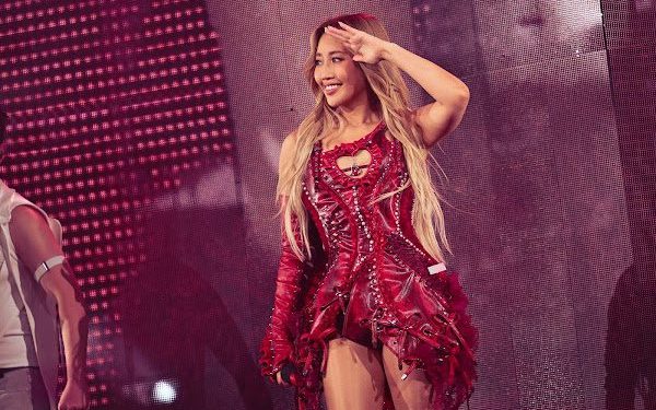 從「小心階梯」到淚灑舞台 A-Lin香港開唱笑中帶淚