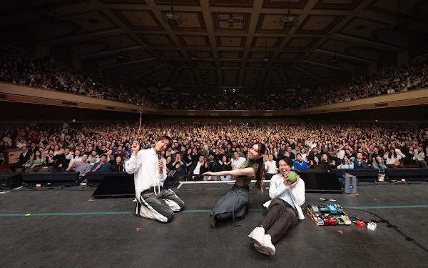 超人氣 Z 世代天團告五人美西狂奔！一週內解鎖「雙城、雙百年傳奇場館」驚人紀錄