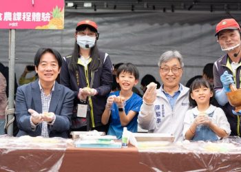 賴總統出席「凱道農玩節」與親子同樂 大力行銷臺灣在地農產品