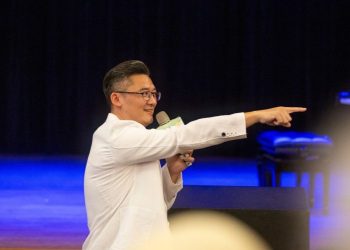 摘下華人創業家大獎！趙浩鑫親登《新聞觀測站》拆解趨勢 指引全民電商獲利新方向