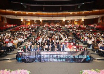 諾貝爾化學獎得主瓦謝爾教授主講「嶺南大學論壇」 分享自身經歷