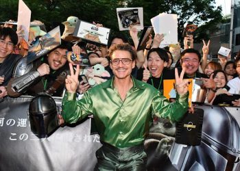 《曼達洛人與古古》東京首映掀狂熱 主創驚喜對談 導演強法夫洛：重溫初見星戰的感動