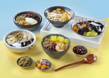 新莊豆花店 手工豆花淋上自製炒糖水、冬天還有燒仙草