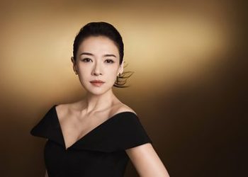 章子怡：Clarins Precious 系列的新代言人