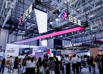 自變量機器人亮相2026世界機器人大會(WRC)：最「廣」家居服務走進千家萬戶，最「深」物流分揀突破行業極限