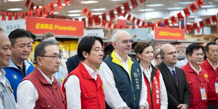 外交部協助邀集美國等多國駐台機構代表觀摩「2026新北市城鎮韌性演習」展現國際社會對台灣安全的重視