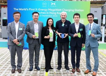 希路能源與小鵬汽車合作建設全球首個X-Energy 1MW兆瓦閃充站今日正式啟用